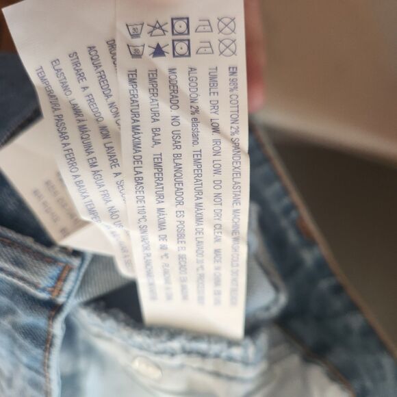 Forever 21 juniors Medium light wash distressed mini skirt - Picture 7 of 7